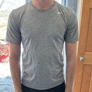 Nike short sleeve tee shirt